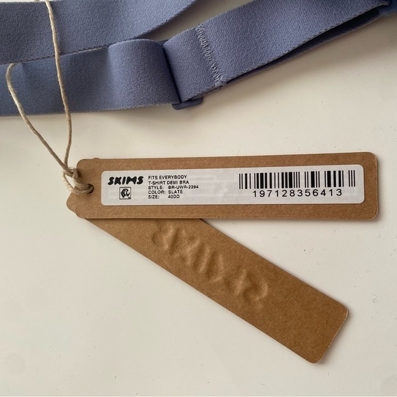 SKIMS Fits Everybody T-Shirt Demi Bra Coverage 2294 Slate size 40DD - Picture 3 of 7